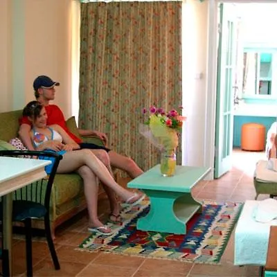 Esra And Family 3* Ντιντίμ