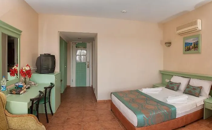 Esra And Family Hotel Didim